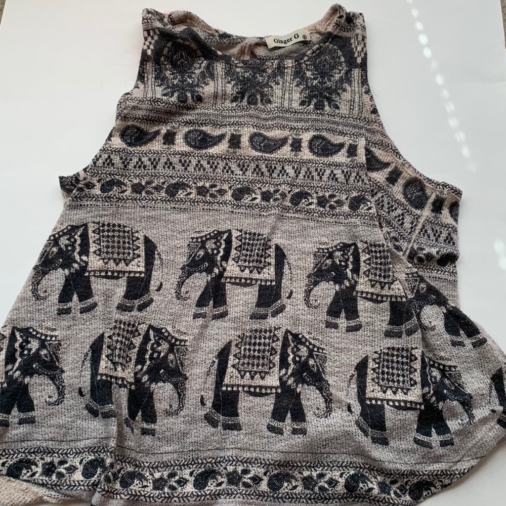 Tank top elephant pattern